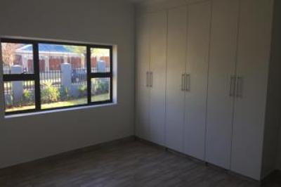 4 Bedroom House for Sale in Sunnyridge-14