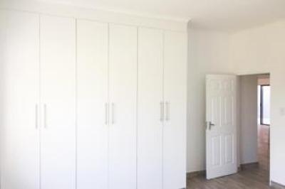 4 Bedroom House for Sale in Sunnyridge-15