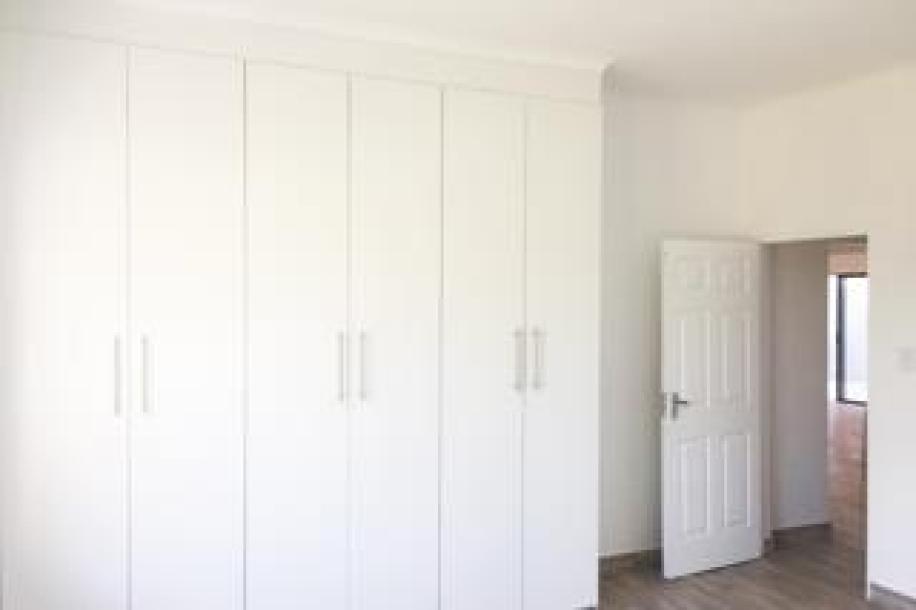 4 Bedroom House for Sale in Sunnyridge-15