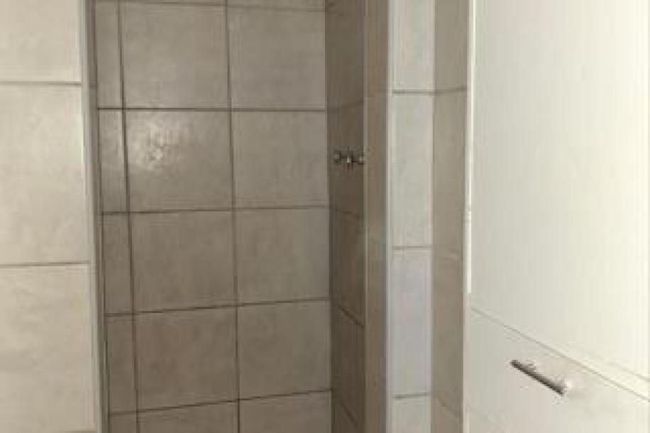 2 Bedroom Apartment / Flat to Rent in Humewood-8