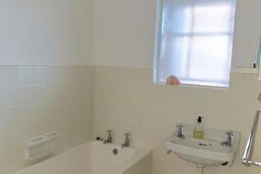 2 Bedroom Apartment / Flat to Rent in Humewood-9