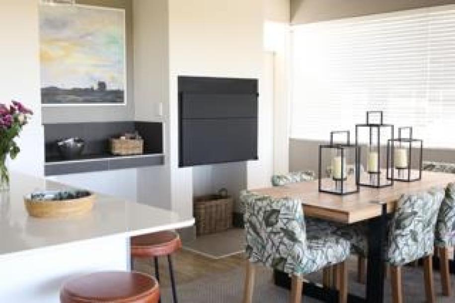 3 Bedroom Apartment / Flat to Rent in Upington Central-2