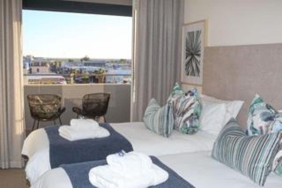 3 Bedroom Apartment / Flat to Rent in Upington Central-5