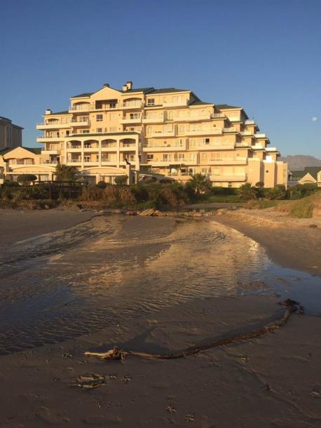 3 Bedroom Apartment in Greenways Golf Estate-1