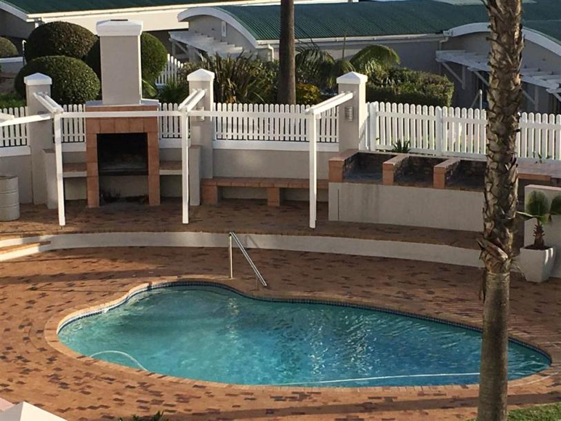 3 Bedroom Apartment in Greenways Golf Estate-7