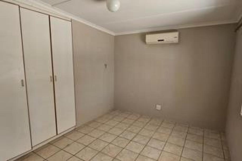 2 Bedroom Apartment / Flat to Rent in Die Rand-13