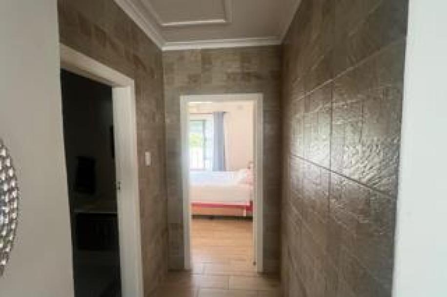 4 Bedroom House for Sale in Escombe-15