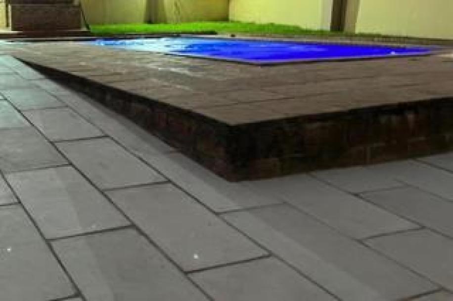 4 Bedroom House for Sale in Escombe-17