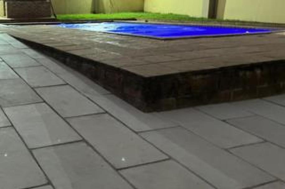 4 Bedroom House for Sale in Escombe-2