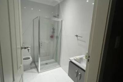 4 Bedroom House for Sale in Escombe-3