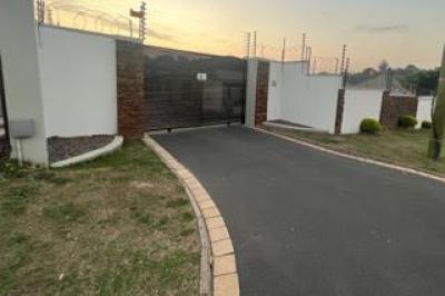 4 Bedroom House for Sale in Escombe-5