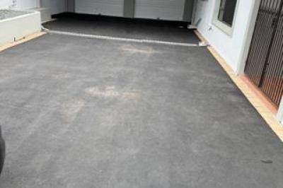 4 Bedroom House for Sale in Escombe-8