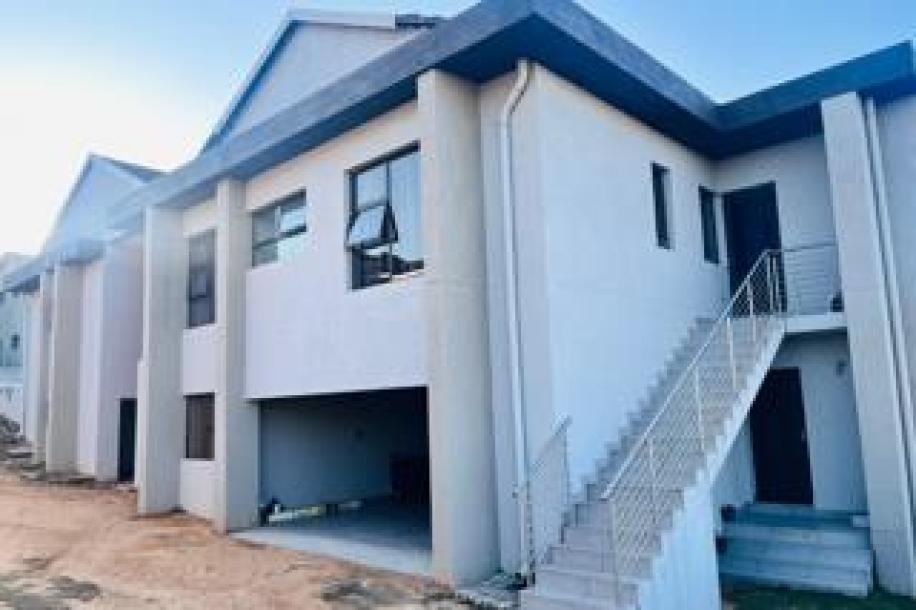 5 Bedroom House for Sale in Drum Rock-2