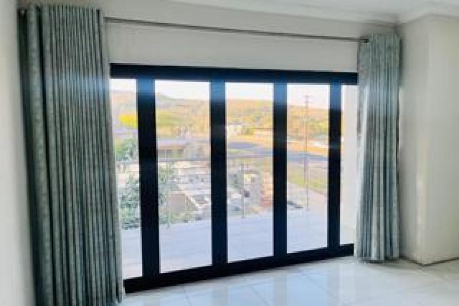 5 Bedroom House for Sale in Drum Rock-6