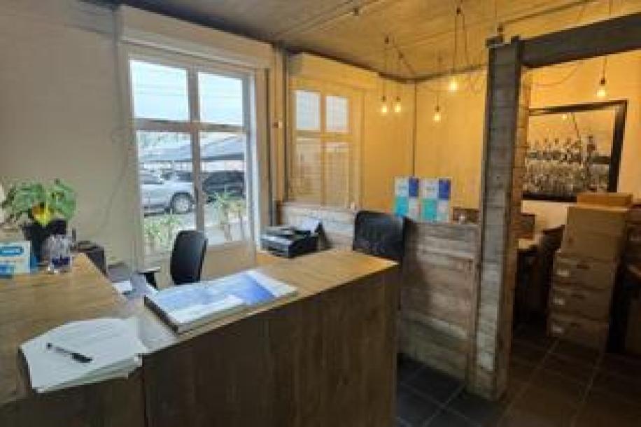 Commercial Property to Rent in Somerset West Mall Triangle-1