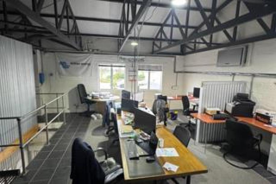 Commercial Property to Rent in Somerset West Mall Triangle-9