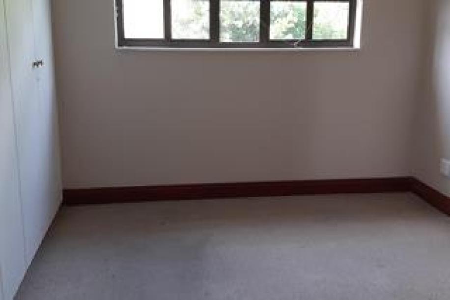 3 Bedroom House to Rent in Bassonia Estate-15