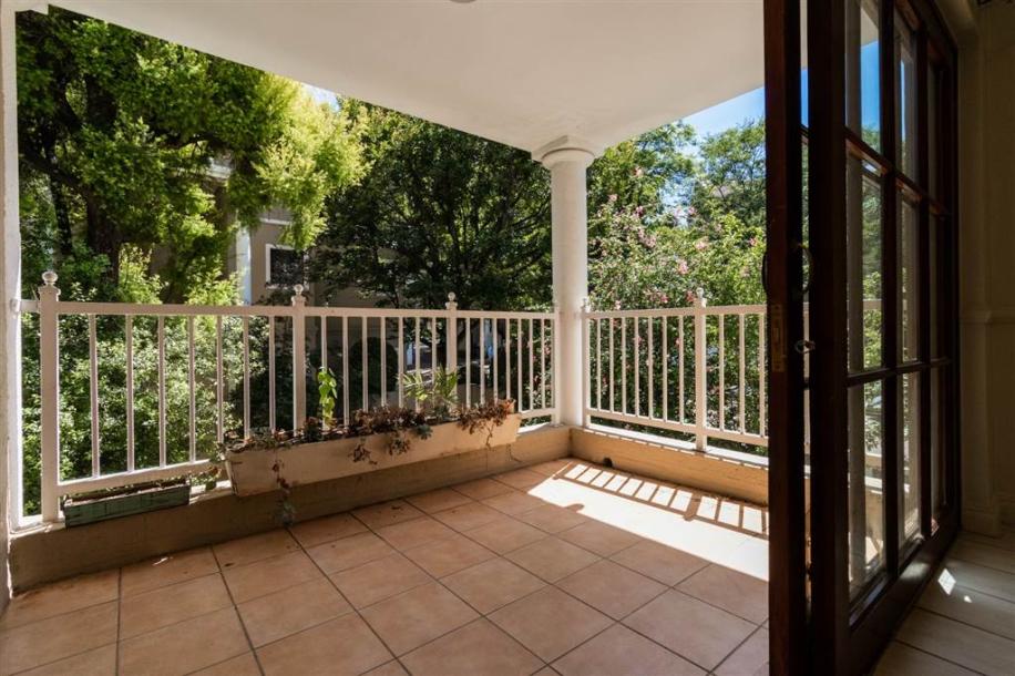 2 Bedroom Apartment in Saxonwold-1