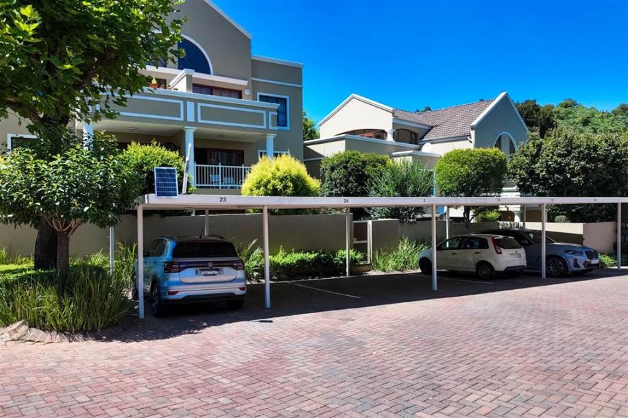 2 Bedroom Apartment in Saxonwold-18