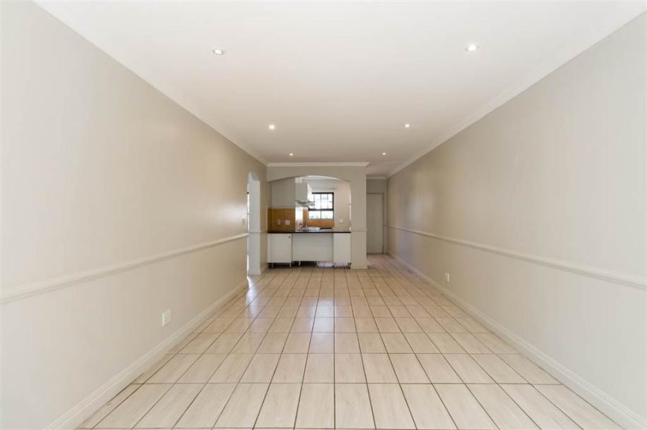 2 Bedroom Apartment in Saxonwold-16
