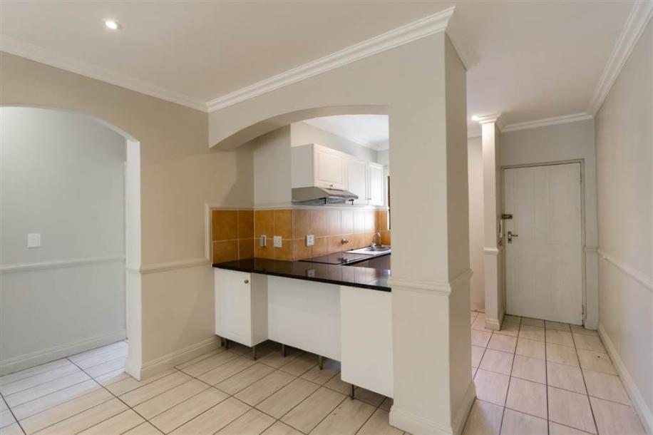 2 Bedroom Apartment in Saxonwold-13