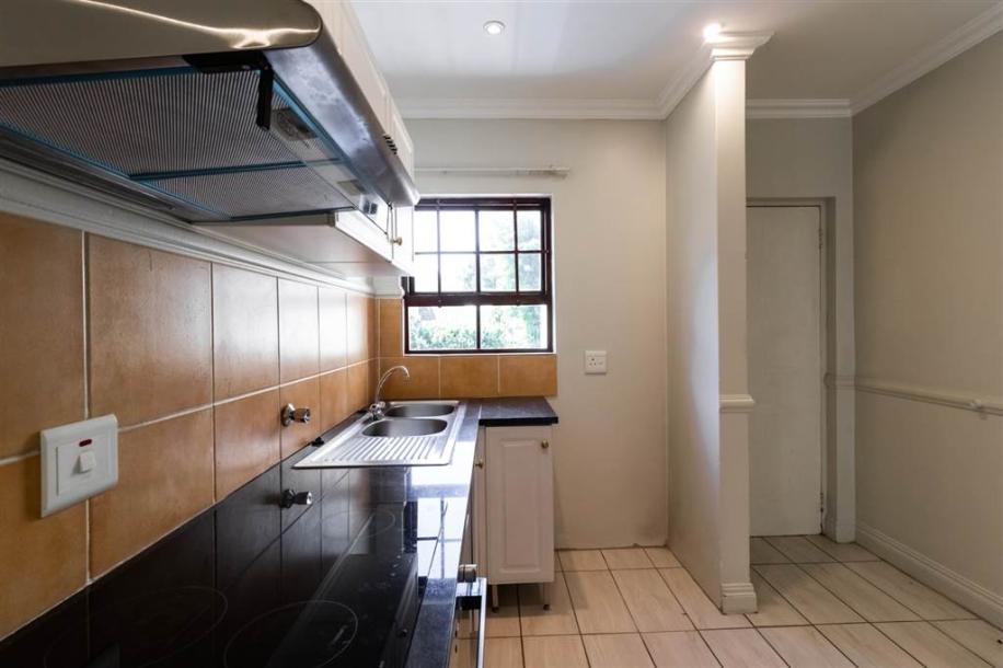 2 Bedroom Apartment in Saxonwold-12