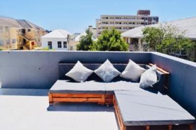 2 Bedroom Apartment / Flat to Rent in Gardens