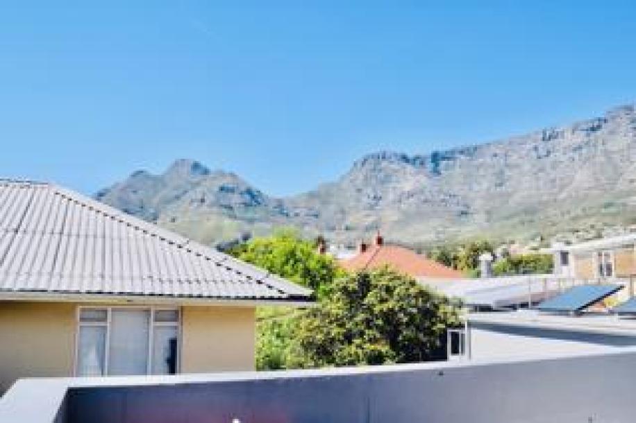 2 Bedroom Apartment / Flat to Rent in Gardens-3