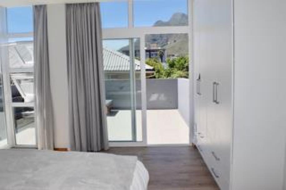 2 Bedroom Apartment / Flat to Rent in Gardens-4