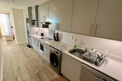 2 Bedroom Apartment / Flat to Rent in Foreshore