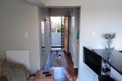 1 Bedroom Apartment / Flat to Rent in Tamboerskloof