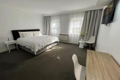 0.5 Bedroom Apartment / Flat to Rent in Cape Town City Centre