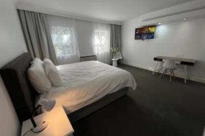 0.5 Bedroom Apartment / Flat to Rent in Cape Town City Centre