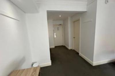 0.5 Bedroom Apartment / Flat to Rent in Cape Town City Centre