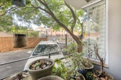 2 Bedroom Apartment / Flat to Rent in Gardens