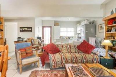 2 Bedroom Apartment / Flat to Rent in Gardens