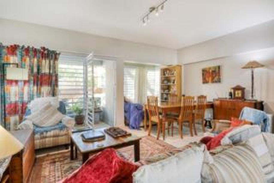 2 Bedroom Apartment / Flat to Rent in Gardens-7