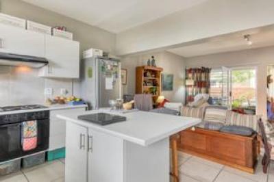 2 Bedroom Apartment / Flat to Rent in Gardens