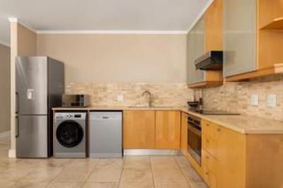 1 Bedroom Apartment / Flat to Rent in De Waterkant