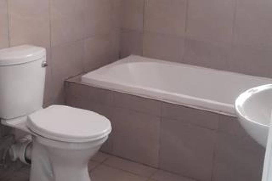 2 Bedroom Townhouse to Rent in Albertsdal-10