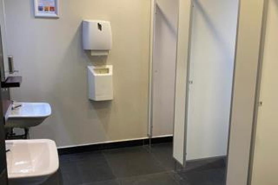 Commercial Property to Rent in Somerset West Mall Triangle-10