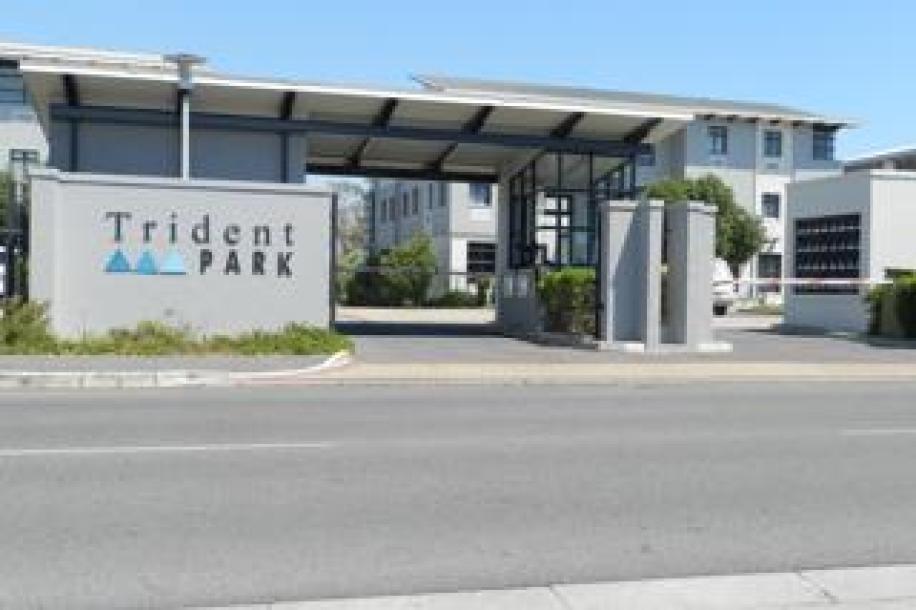 Commercial Property to Rent in Somerset West Mall Triangle-2