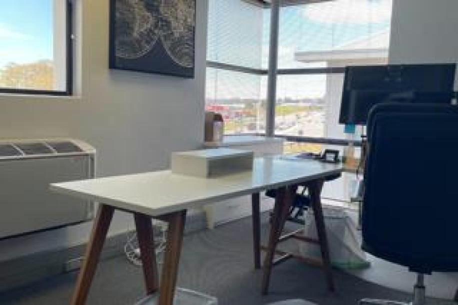 Commercial Property to Rent in Somerset West Mall Triangle-7