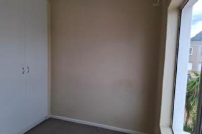 3 Bedroom Townhouse to Rent in Somerset Ridge-10