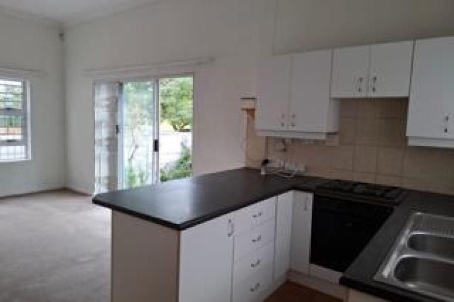 3 Bedroom Townhouse to Rent in Somerset Ridge-5