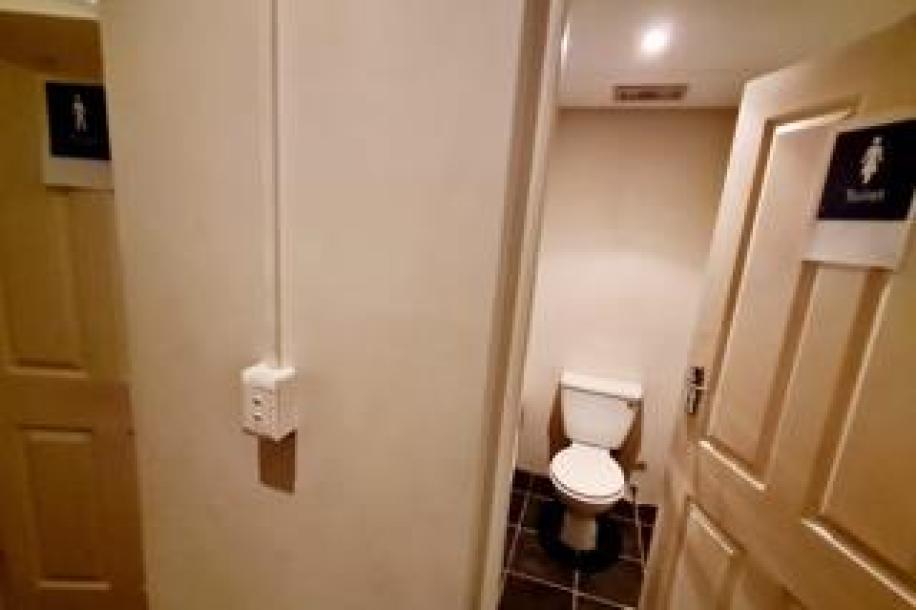 Commercial Property to Rent in Gardens-12