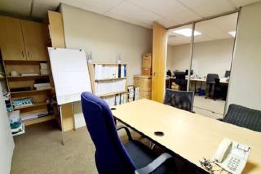 Commercial Property to Rent in Gardens-5