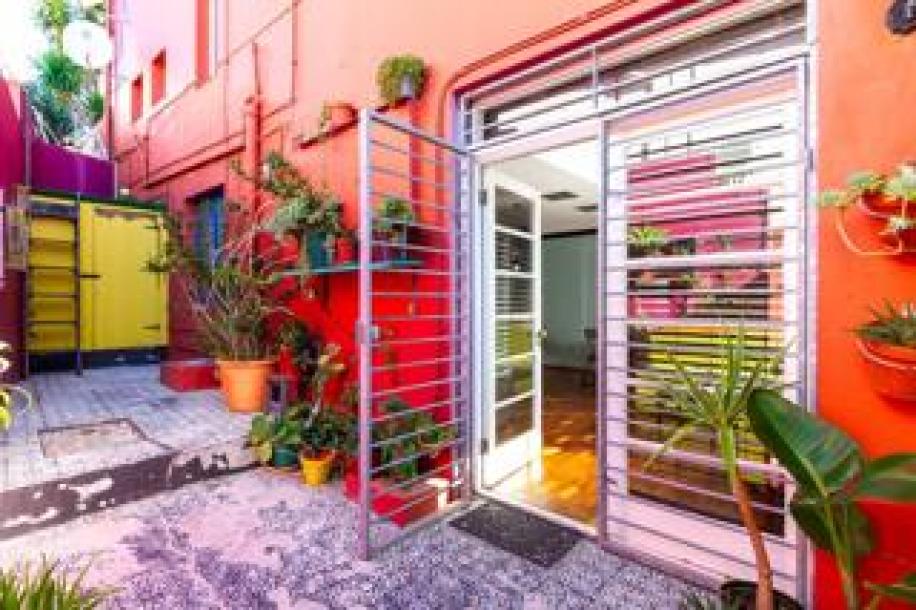 1 Bedroom Apartment / Flat to Rent in Cape Town City Centre-1